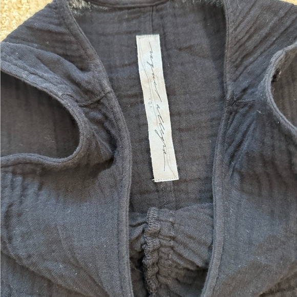 RAQUEL ALLEGRA
Gathered Gauze Cinch Tank 0 - Picture 10 of 11